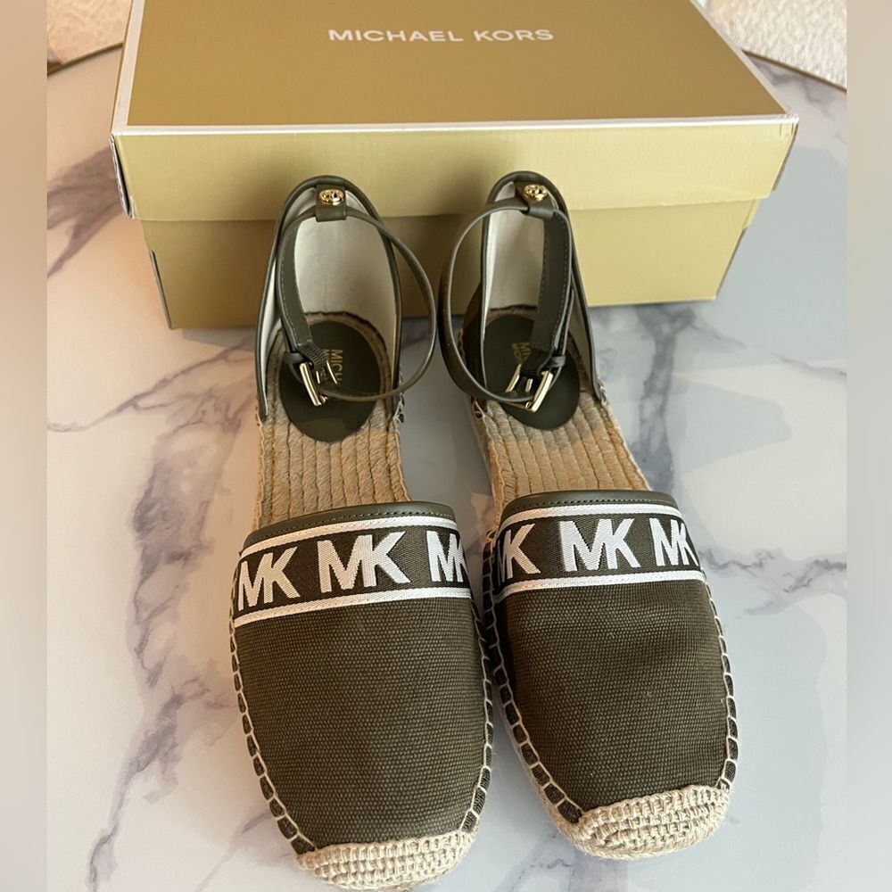 Michael Kors Fawn Espadrille, Heavy Canvas, Olive, 8M - Picture 5 of 7